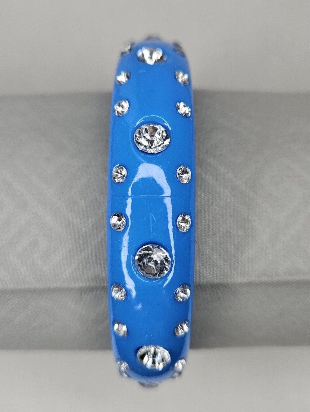 VTG Deadstock Y2K Blue Rhinestone Bangle Bracelet Chunky Acrylic Stack 8"
